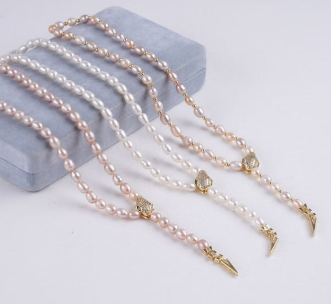 pearl necklace sweater necklace